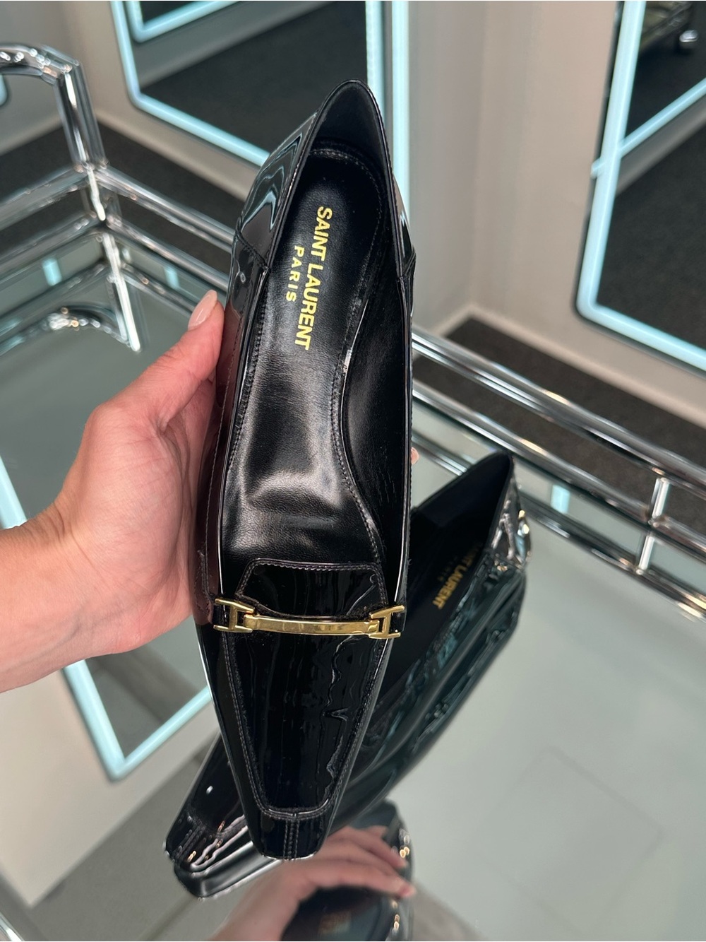 Saint Laurent Flats - Picture 9 of 9